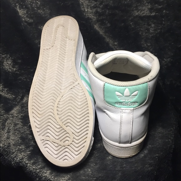 Mint and white adidas mids - Picture 3 of 4